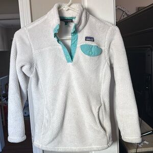 Patagonia Girls White Pullover, Quarter Snap
